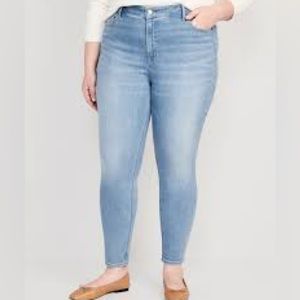 OLD NAVY - NWT Super High Rise Skinny Sz 26 (plus)